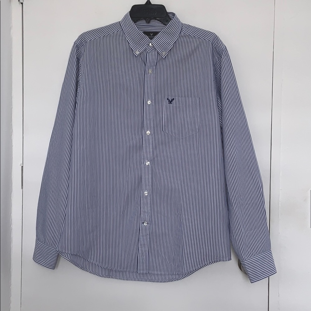 American Eagle Long Sleeve Button Down